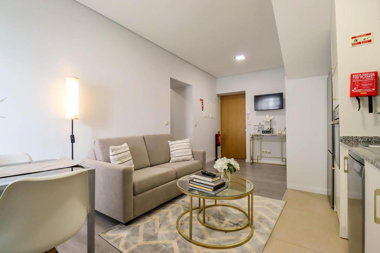 Viana Central - Historical City Centre Apartment เวียนา โด กัสเตโล ภายนอก รูปภาพ
