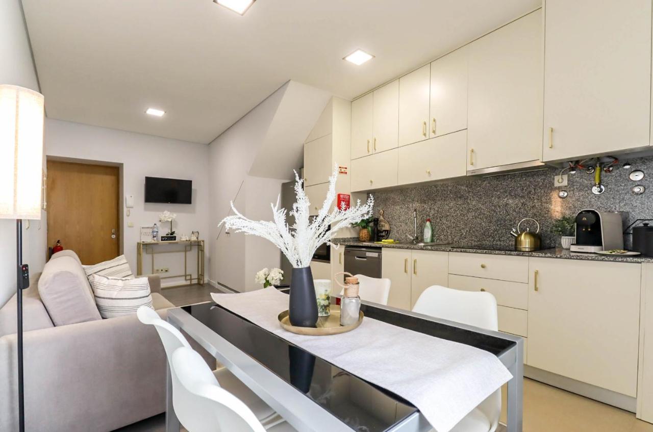 Viana Central - Historical City Centre Apartment เวียนา โด กัสเตโล ภายนอก รูปภาพ
