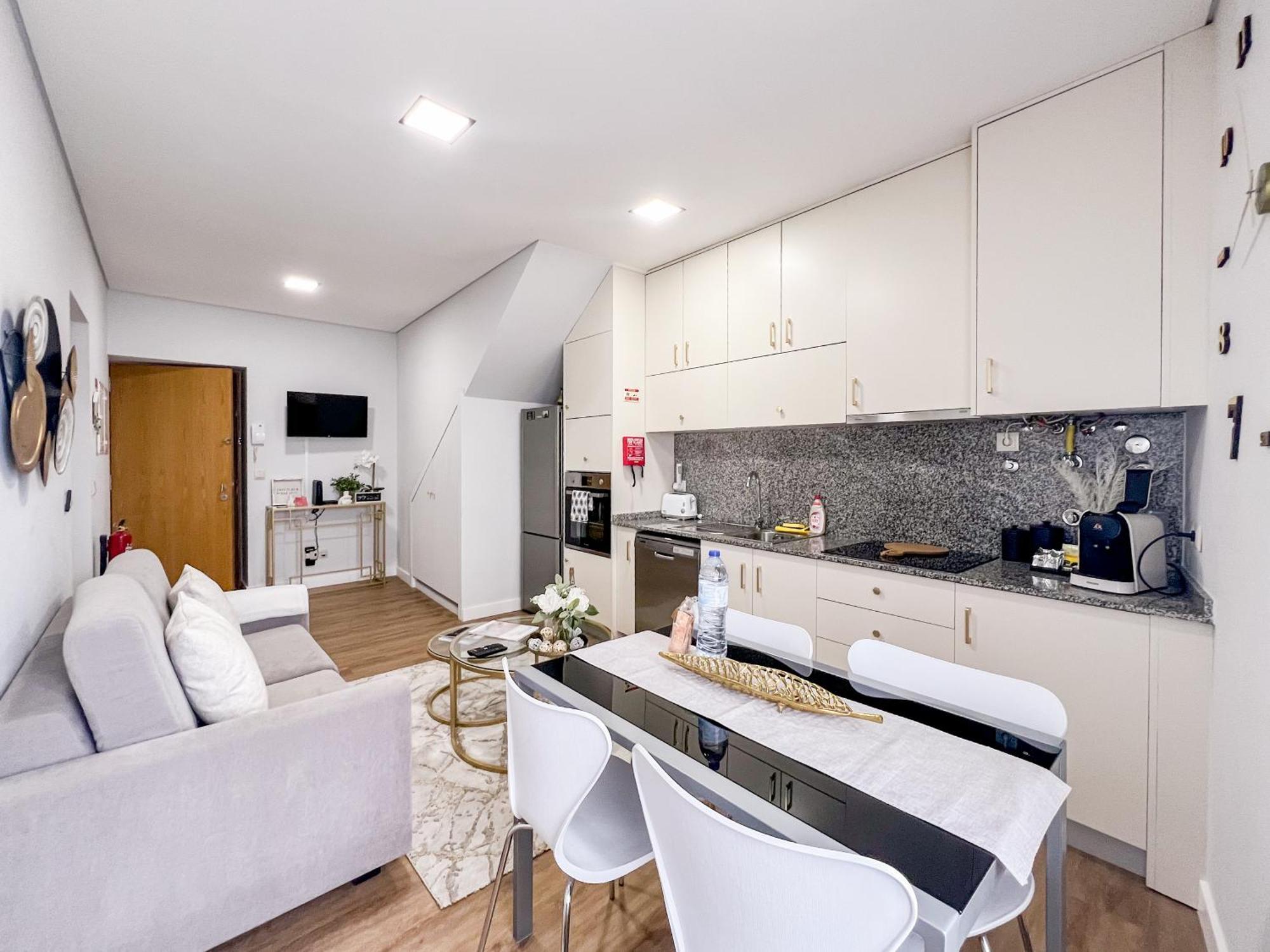 Viana Central - Historical City Centre Apartment เวียนา โด กัสเตโล ภายนอก รูปภาพ