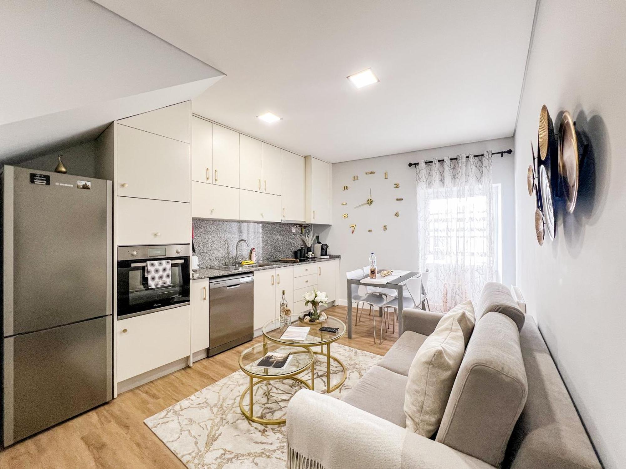 Viana Central - Historical City Centre Apartment เวียนา โด กัสเตโล ภายนอก รูปภาพ